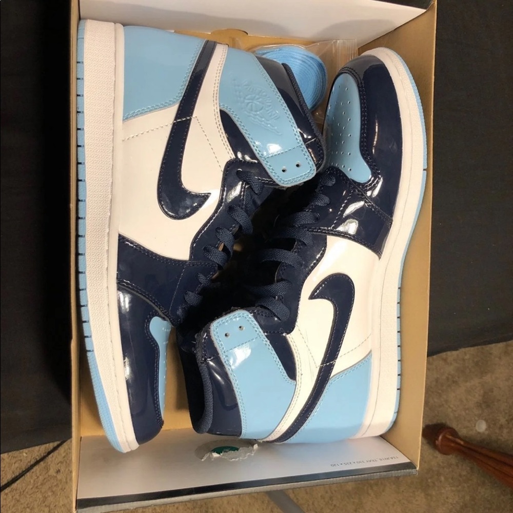 JORDAN 1 UNC PATENT BLUE CHILL